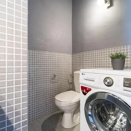A Look At Ortigia - Bright Apartment *