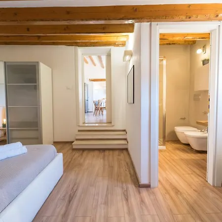 Apartment A Look At Ortigia - Bright Syracuse