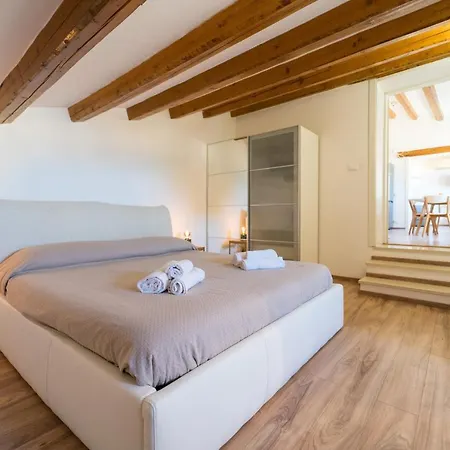 A Look At Ortigia - Bright Apartment Syracuse